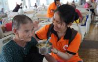 Tay ngang không thể làm nhân viên xã hội