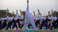 Ngày Yoga Ấn Độ: Thủ tướng Narendra Modi dẫn đầu hàng ngàn người trong lễ kỉ niệm